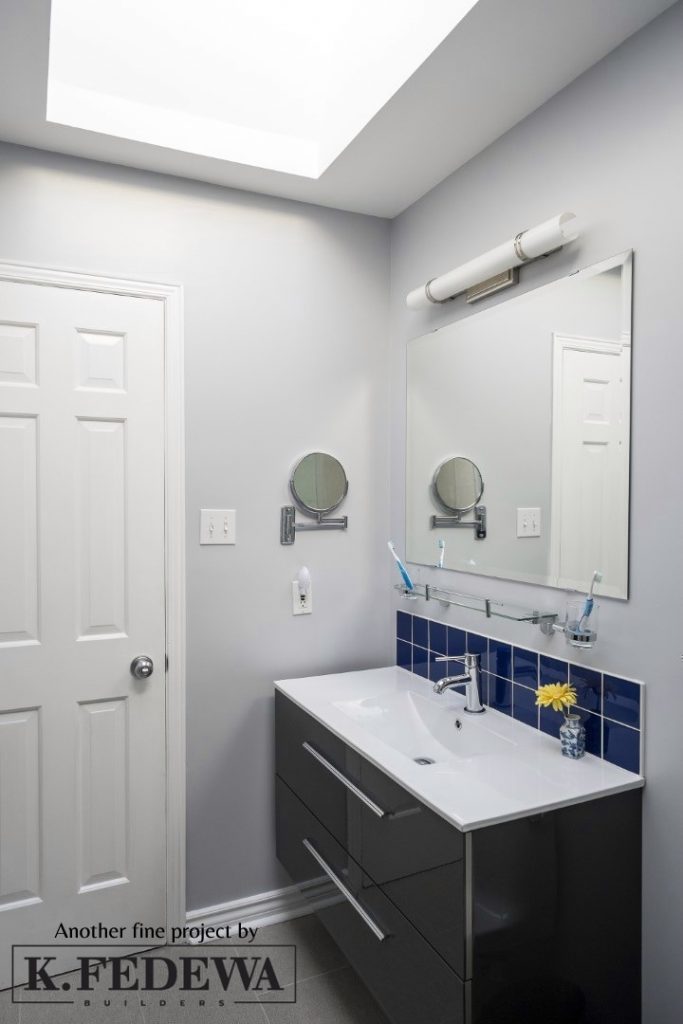 Bathroom with skylight light tunnel