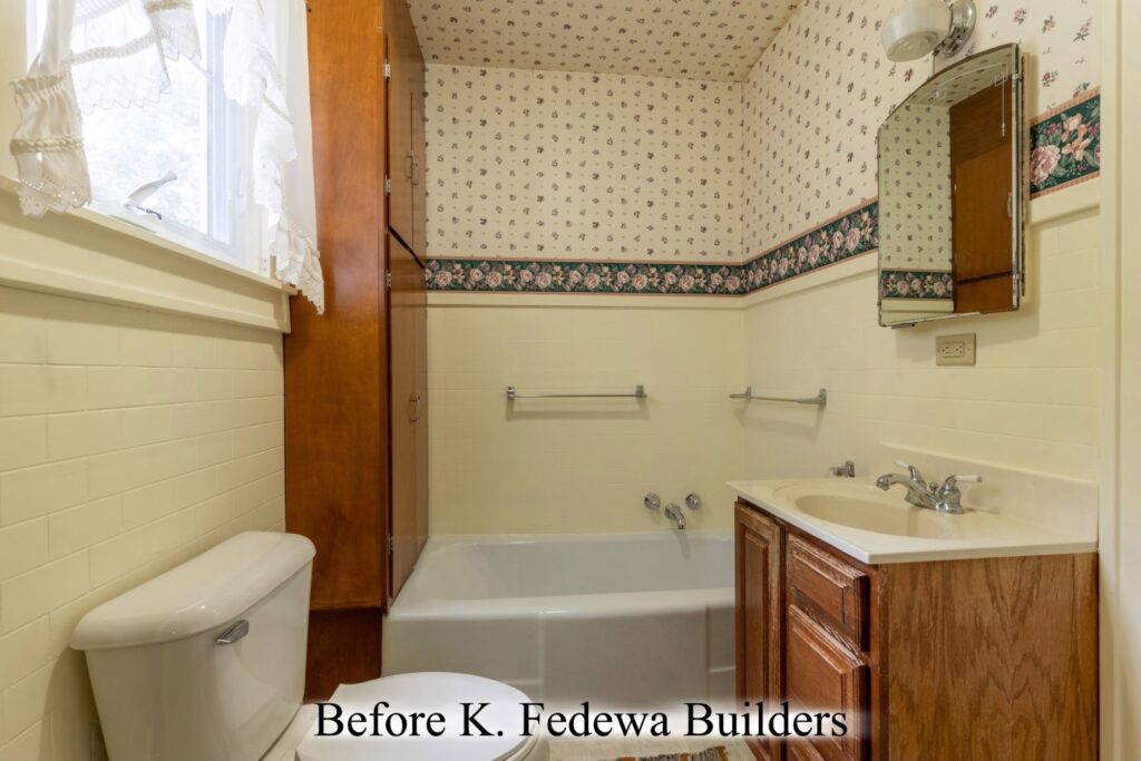 Before Photo of Lansing MI Bathroom by K Fedewa Builders