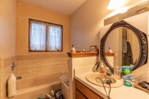 Larkwood Dewitt Kitchen Bathroom Remodel Pre Reno (7)