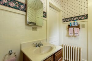 St Johns MI Bathroom Remodel Before Photo (8)